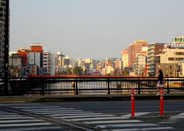 暮れ行く都会の冬