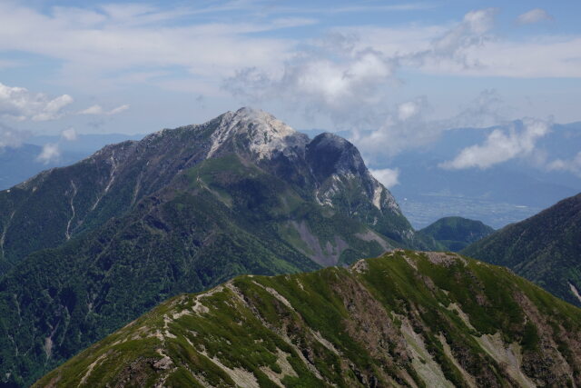 初夏の甲斐駒ヶ岳