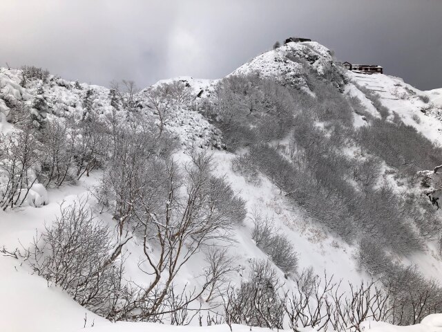 合戦尾根夏道通行止め