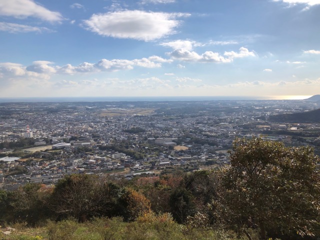 田原の街を望む