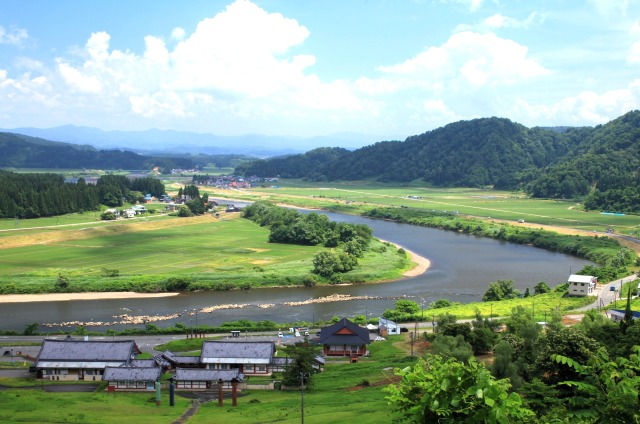 道の駅とざわと最上川