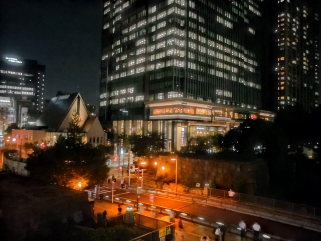 牛込見附跡とサクラテラス