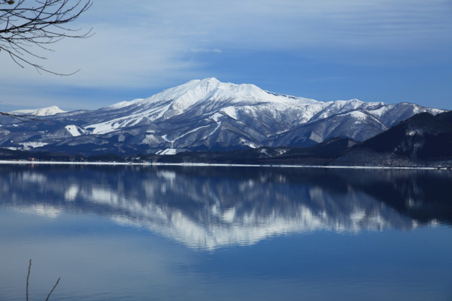 冬の田沢湖