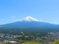 春の河口湖町