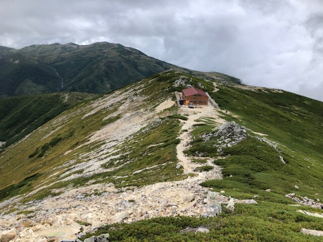 薬師の小屋を後にする