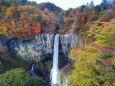 秋の華厳の滝