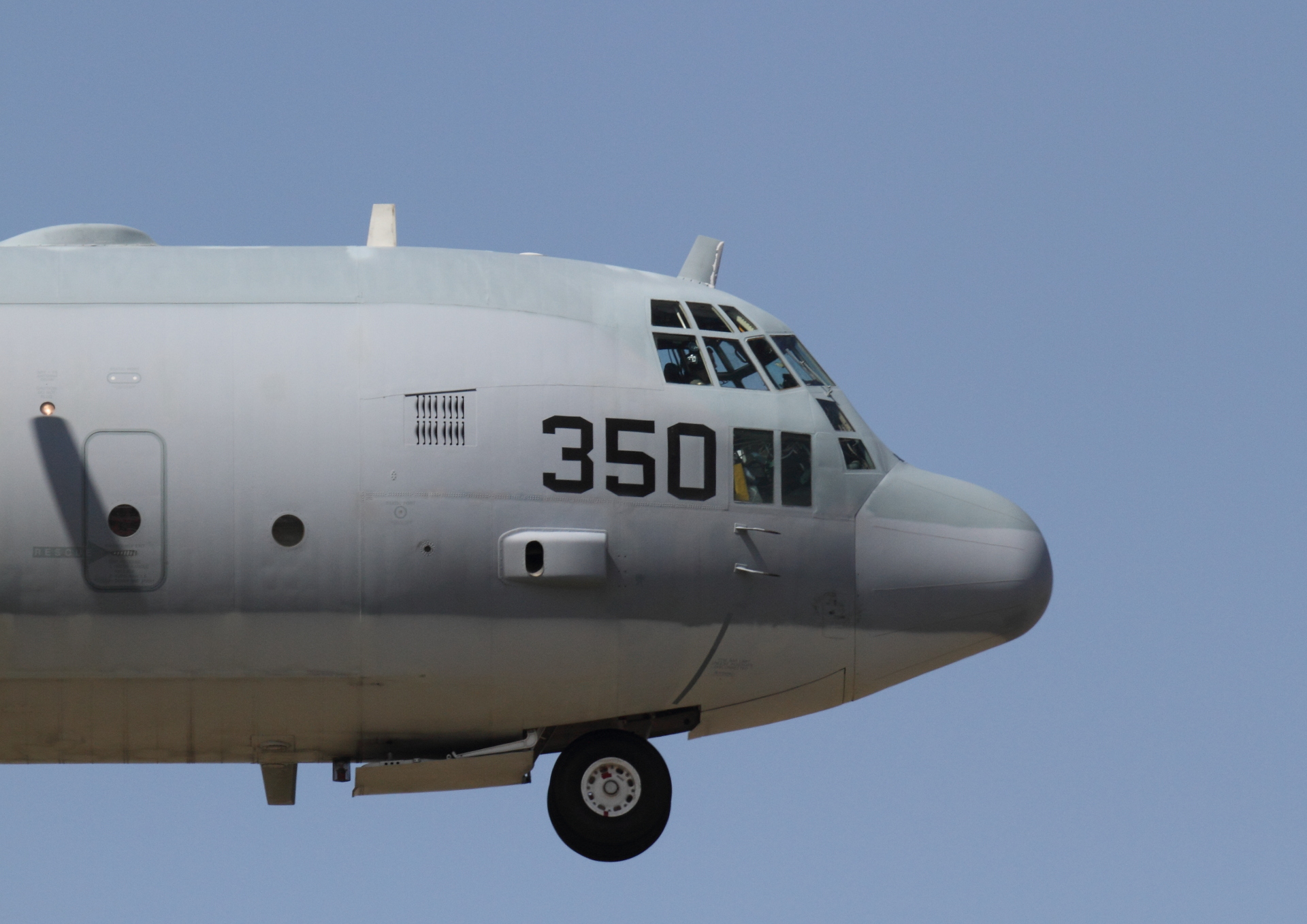 航空機 C 130 350 コックピット 壁紙19x1358 壁紙館