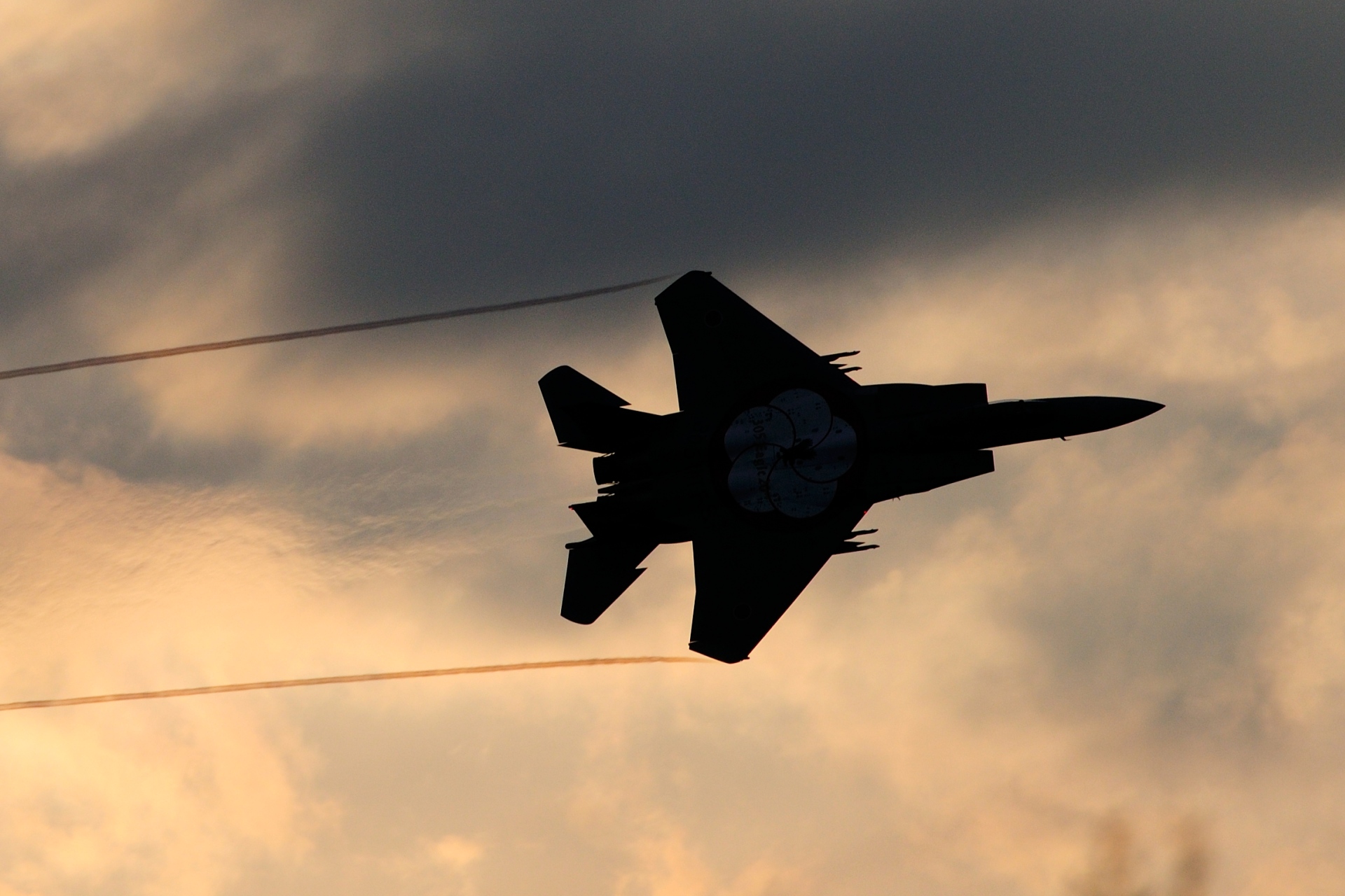 航空機 夕暮れシルエットのf 15 壁紙1920x1280 壁紙館