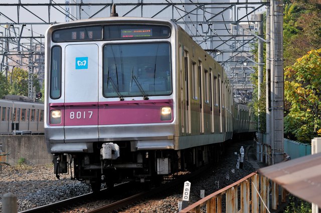 東京メトロ半蔵門線8017