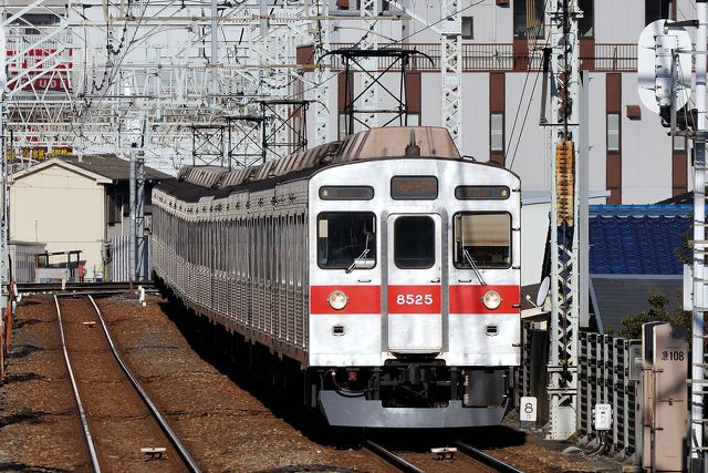 東急田園都市線8525