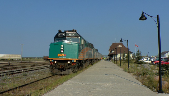 オーロラ列車新たな旅立ち