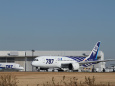 B787 JA802A