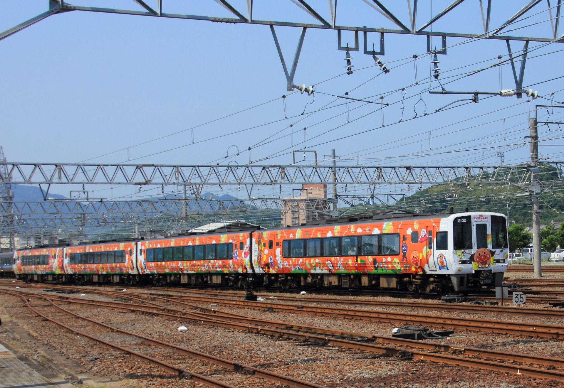 鉄道 気動車 アンパンマン列車 オレンジ 壁紙19x1322 壁紙館 鉄道 気動車 アンパンマン列車 オレンジ 壁紙19x1322 壁紙館