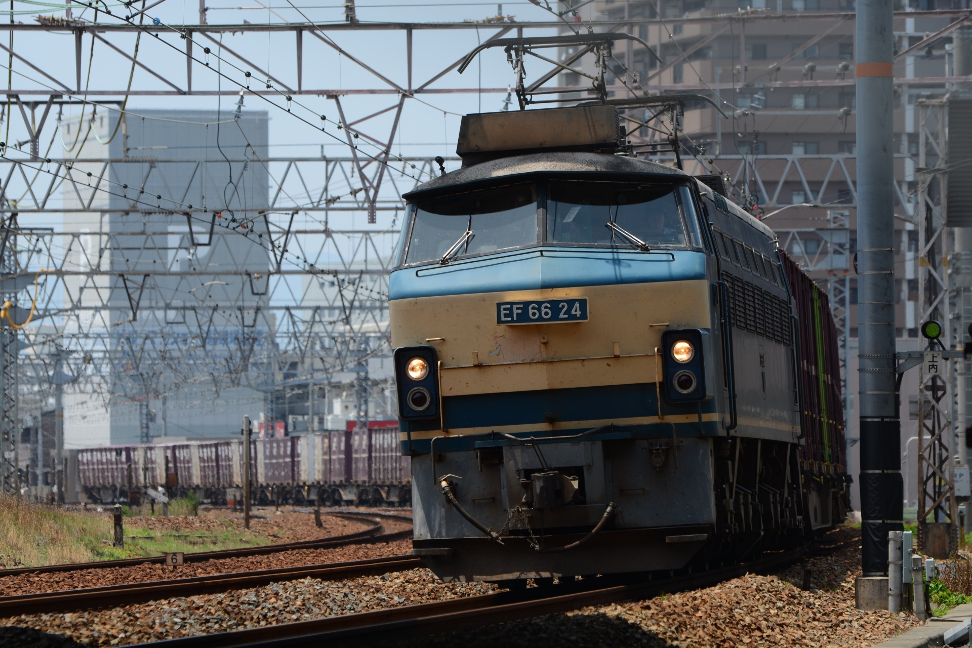 鉄道 電気機関車 Ef 66 24 壁紙19x1280 壁紙館