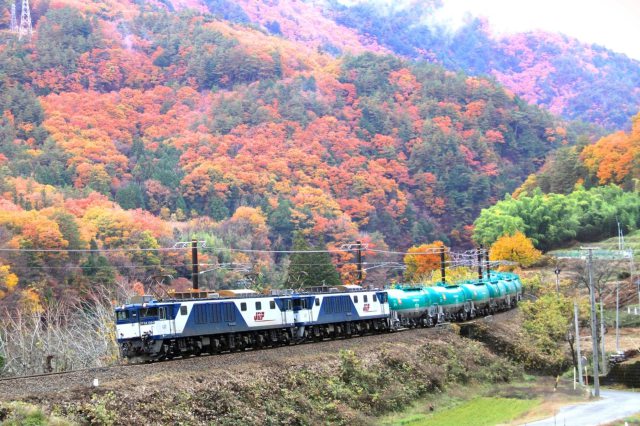 中央西線の貨物列車 3084レ