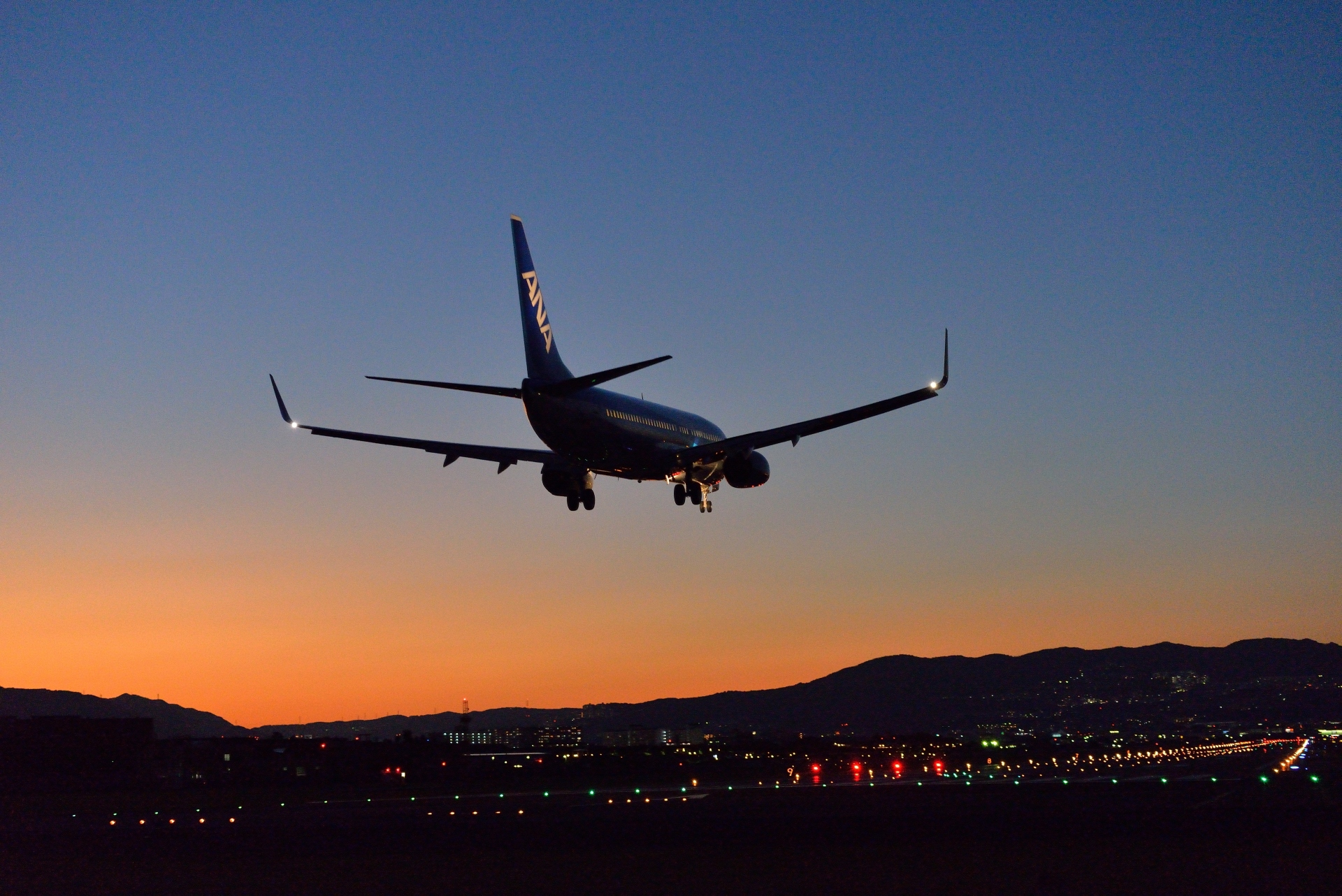 航空機 37 Ana Landing 壁紙19x12 壁紙館