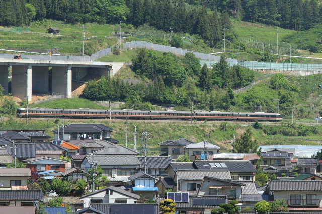 篠ノ井線の383系