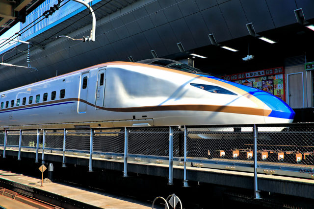 北陸新幹線E7かがやき