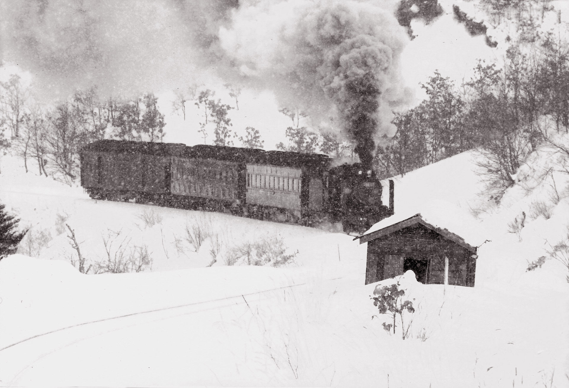 鉄道 蒸気機関車 雪の中を走る セピア色の風景 壁紙19x1310 壁紙館
