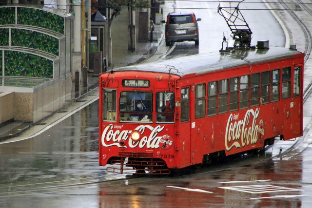 万葉線コーララッピング