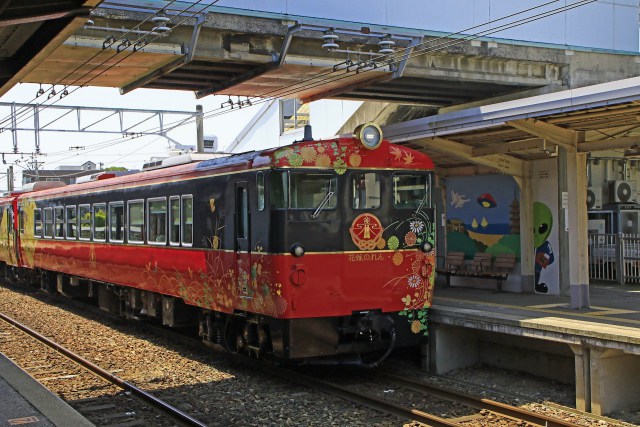 羽咋駅の「花嫁のれん」