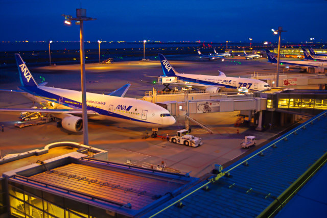 夕暮れのエアポート