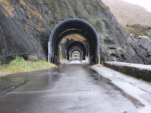 函館バス3連トンネル