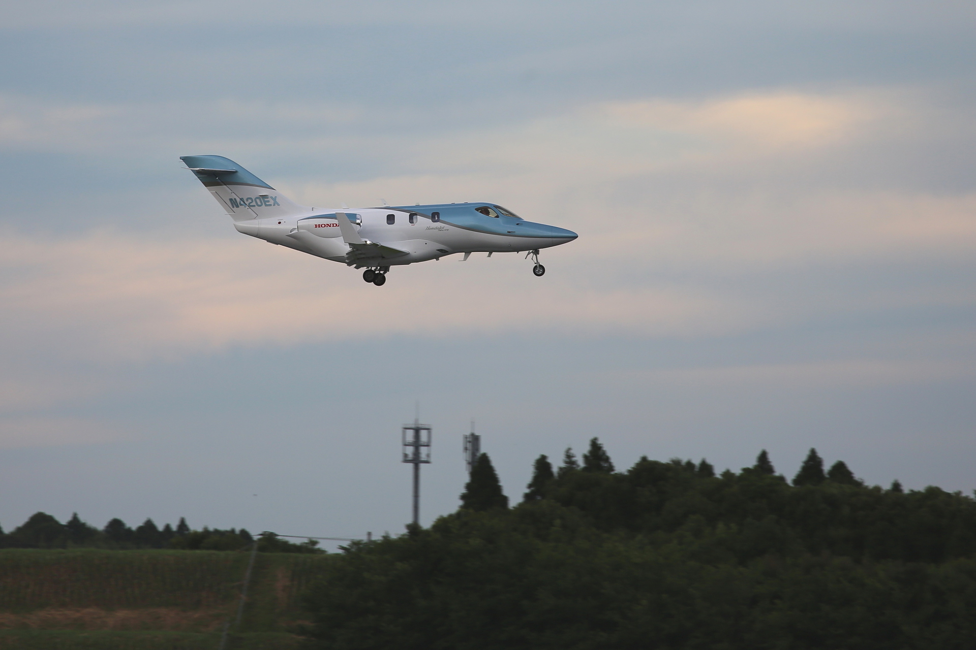 航空機 ホンダジェット成田へ飛来 壁紙19x1280 壁紙館