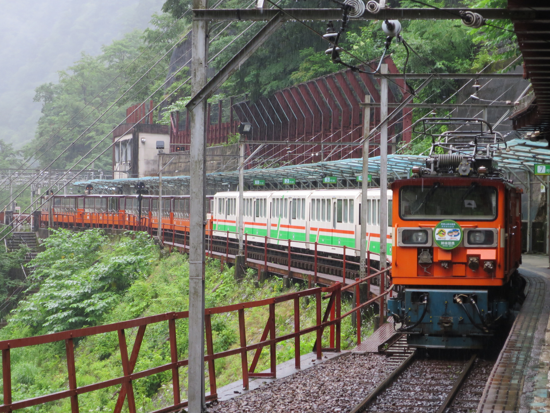 鉄道 電気機関車 黒部峡谷鉄道 壁紙19x1440 壁紙館