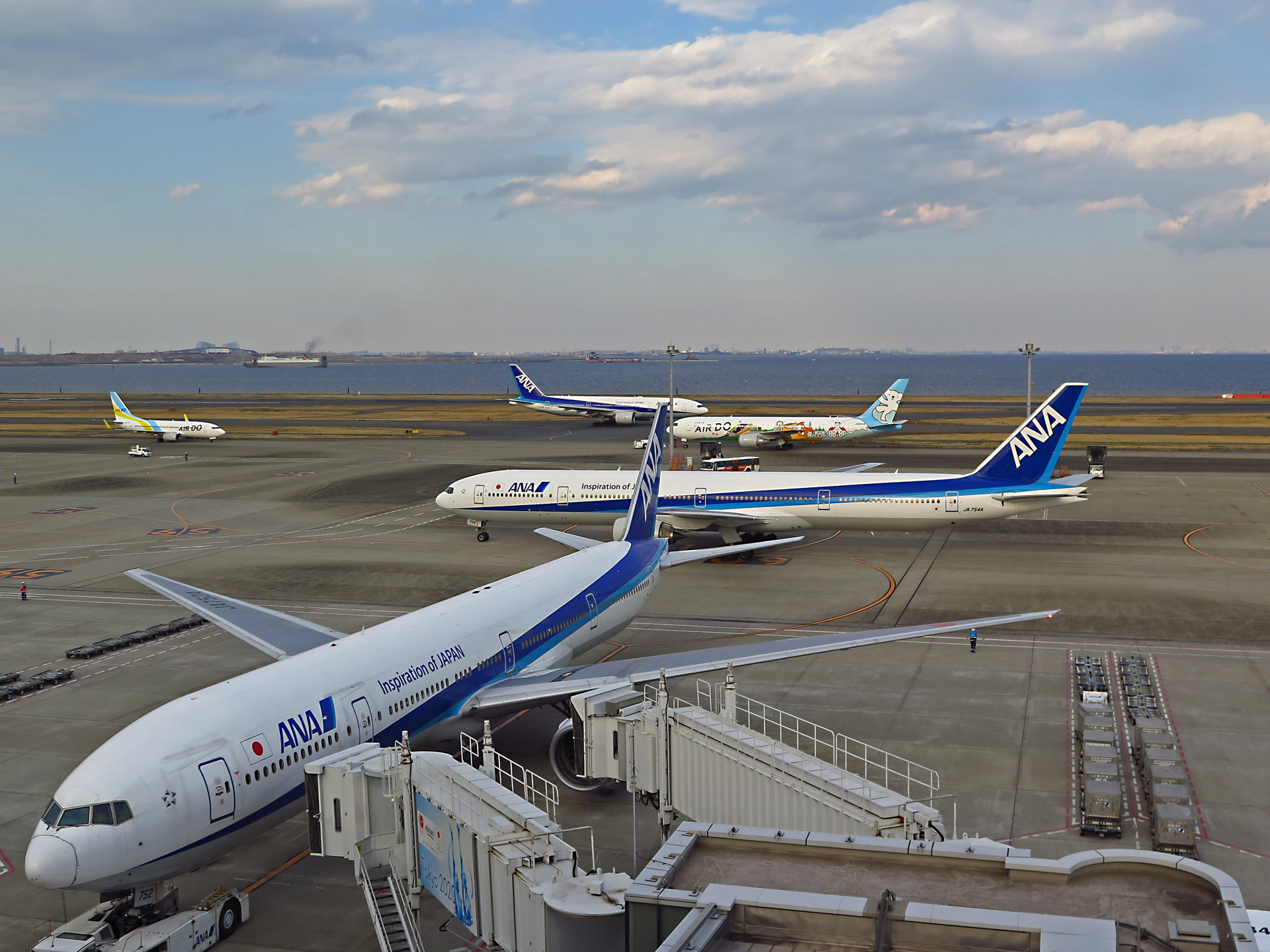 航空機 羽田空港 壁紙19x1440 壁紙館