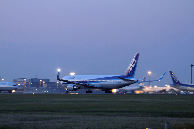 B767 JA623A