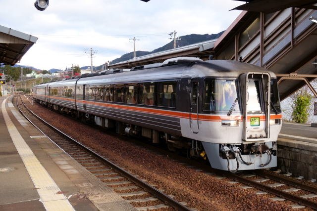 ワイドビューひだ