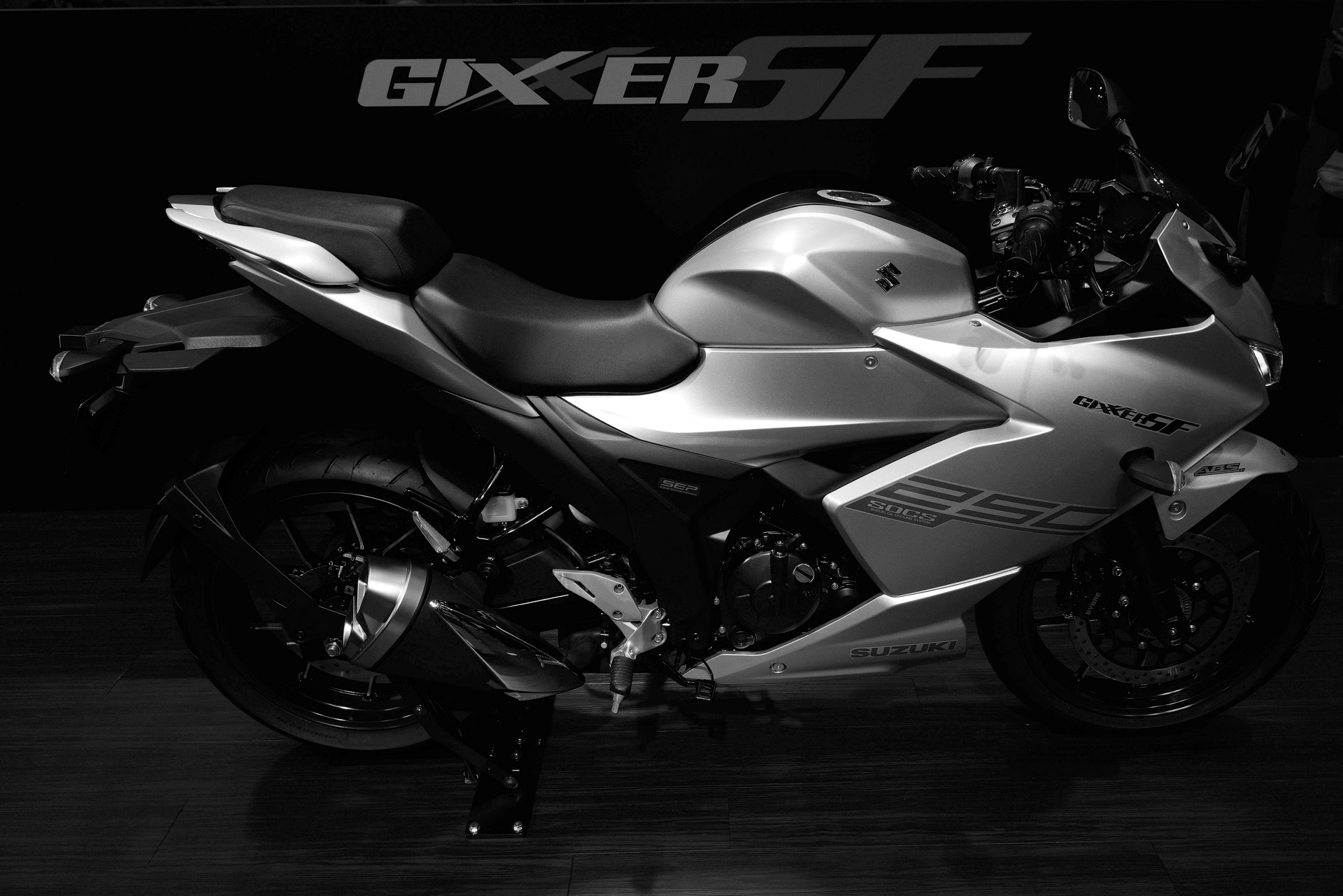 自動車 バイク他 スズキgixxer Sf 壁紙19x1281 壁紙館