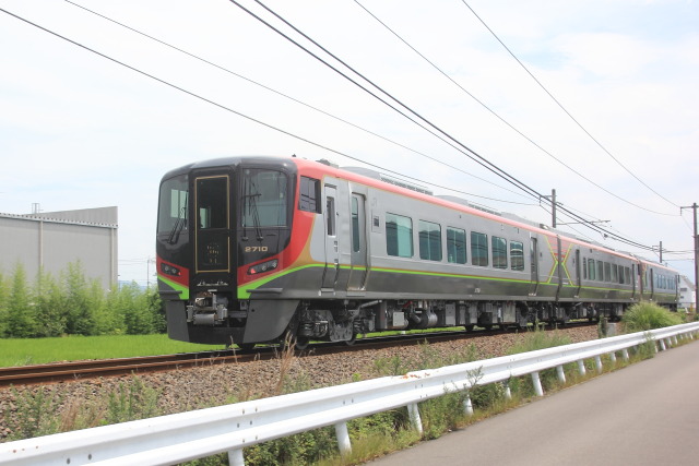 ディーゼル特急2700系