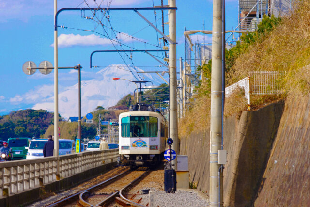 江ノ電と富士山