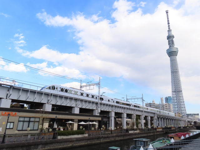 スカイツリーとスペーシアX