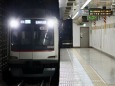 入線する5050系